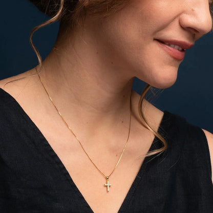 CROSS DIAMOND NECKLACE - GOLD