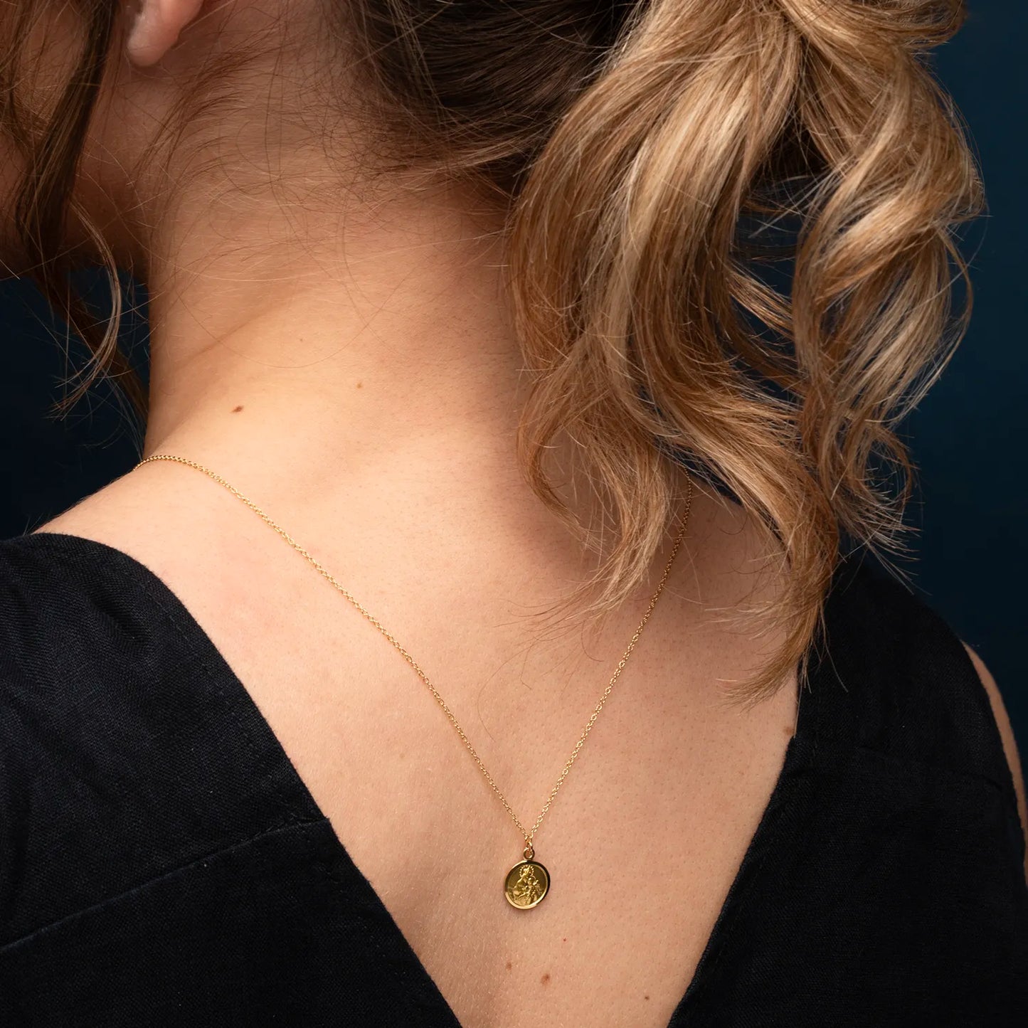 SCAPULAR NECKLACE - GOLD