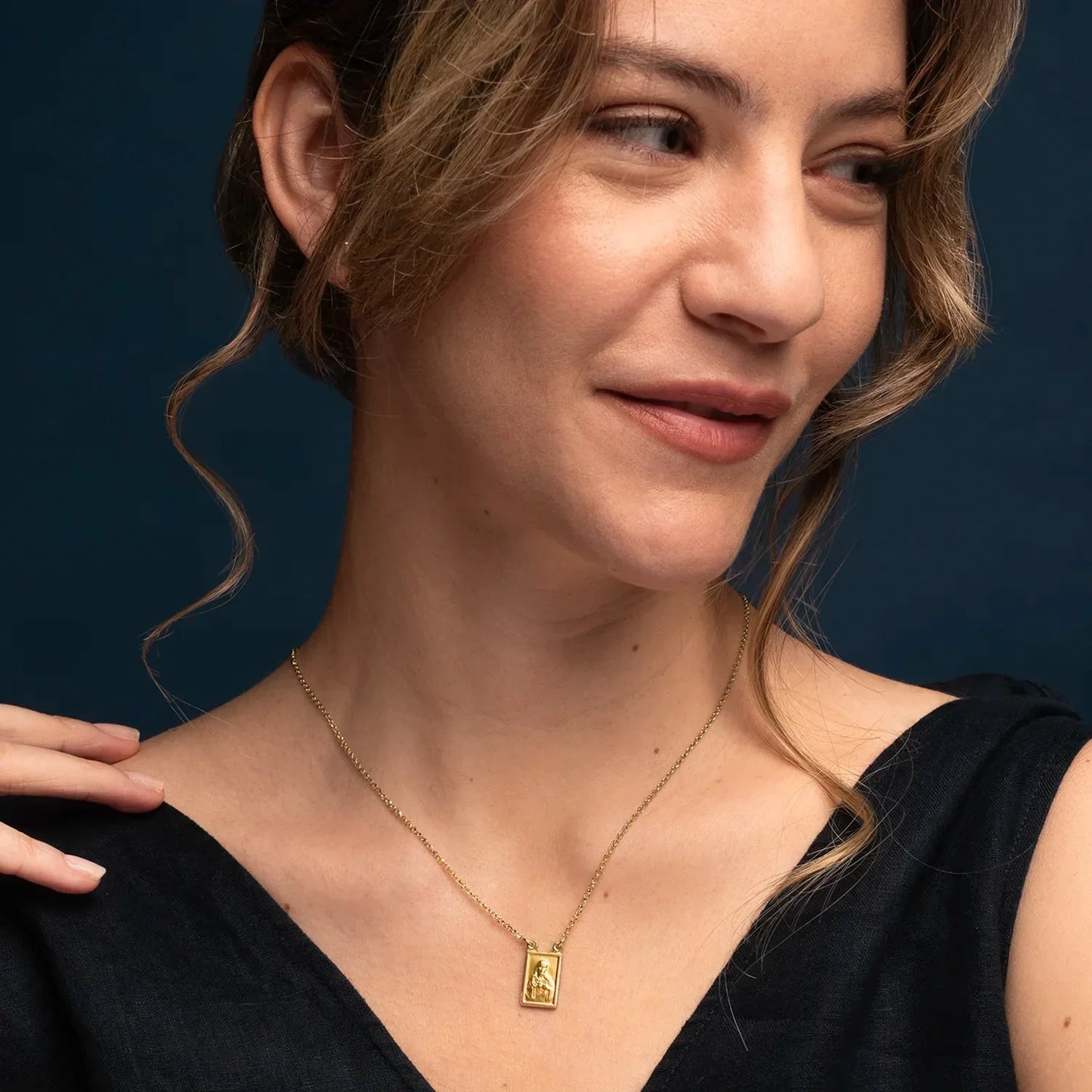 SCAPULAR NECKLACE -  GOLDEN SILVER